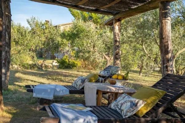 Villa La Lespa Wpool Biliardo And Lake View Casa Sant'Andrea エクステリア 写真